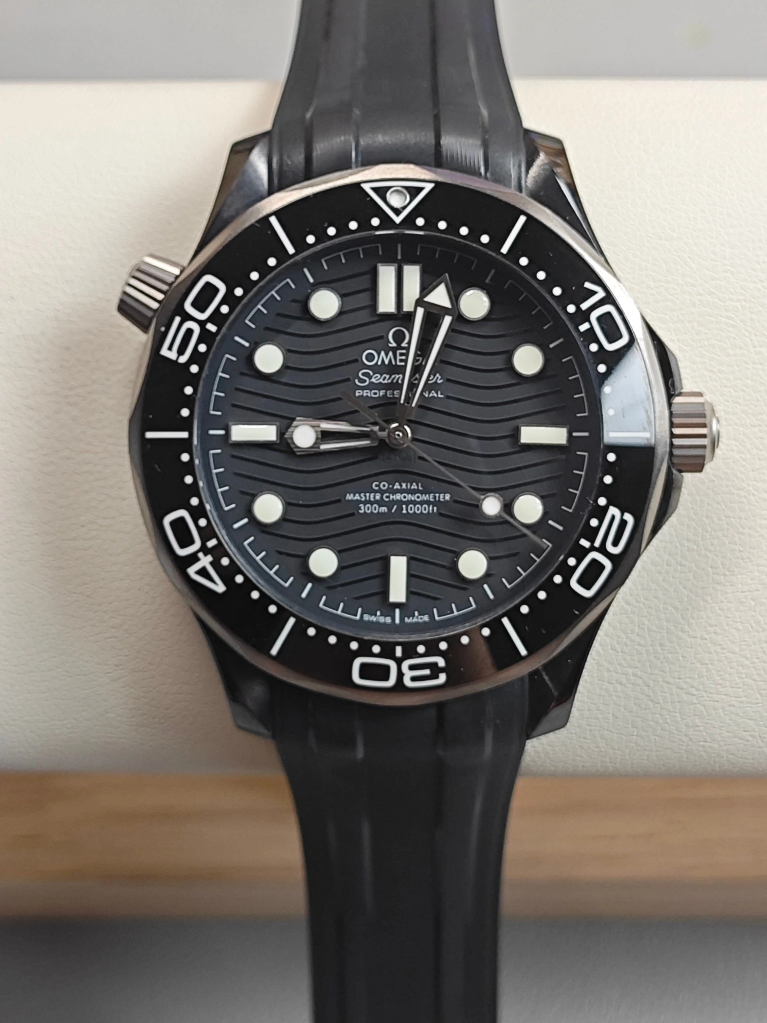 CBD Factory Omega Seamaster Diver 300M 43.5mm Black Ceramic & Titanium (210.92.44.20.01.001) 1:1 Super Clone – DD8806 Movement Contemporary 287